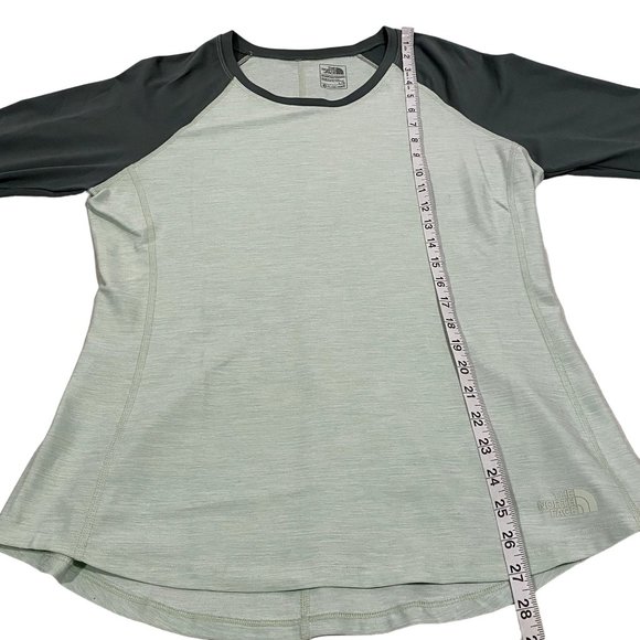 The North Face Flashdry Motivation Raglan Style Top Women's Size L - Picture 9 of 9